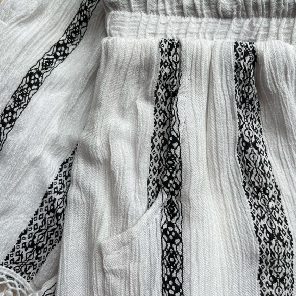 NWT Romeo & Juliet  gauze shorts sz s - Picture 3 of 6